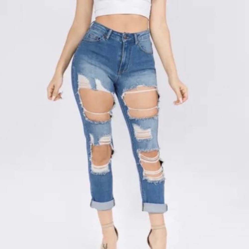 DISTRESS W/ CUFFED HEM STRAIGHT JEANS
